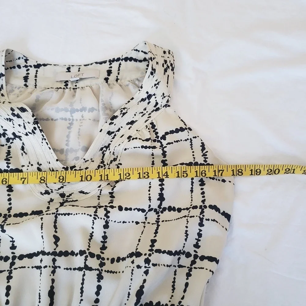 Loft Sleeveless Dress Cream & Black‎ Plaid Print Ruffle Neck Summer Casual